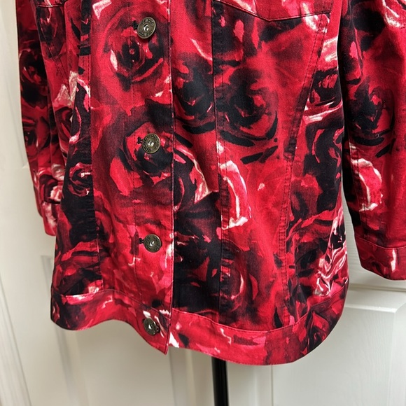 Chico's Size 2, shades of red & black flower print jeans style jacket, E… - Picture 5 of 14